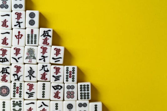[Glossary of Mahjong Terms #6] Mahjong Sets (Mentsu), Menzen/Open Concepts/Riichi/Tenpai Basics