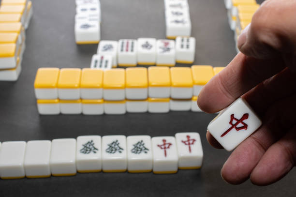 Complete Mahjong Yaku List with Tile Samples