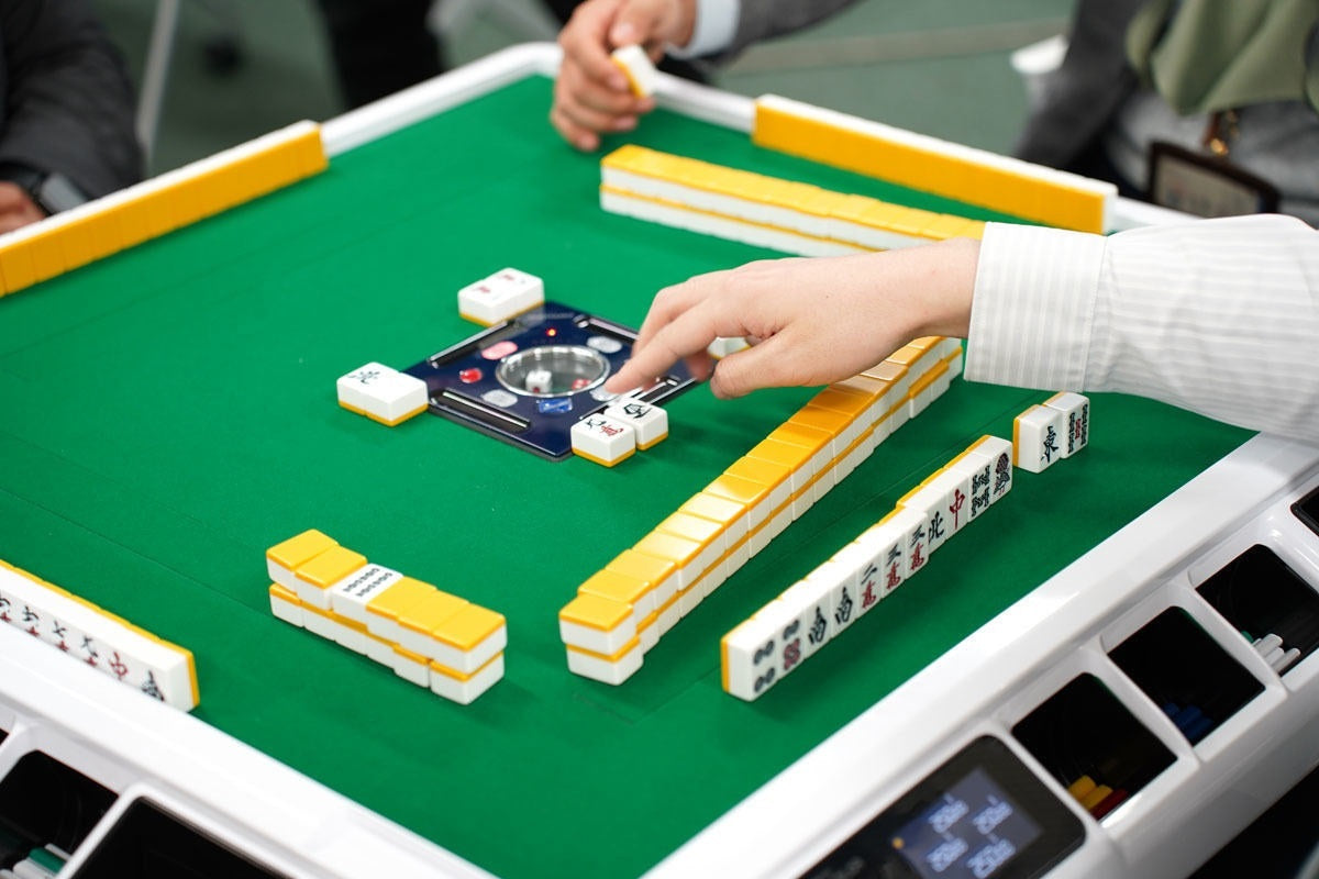 Folding type] AMOS JP-EX COLOR Automatic Mahjong Table for